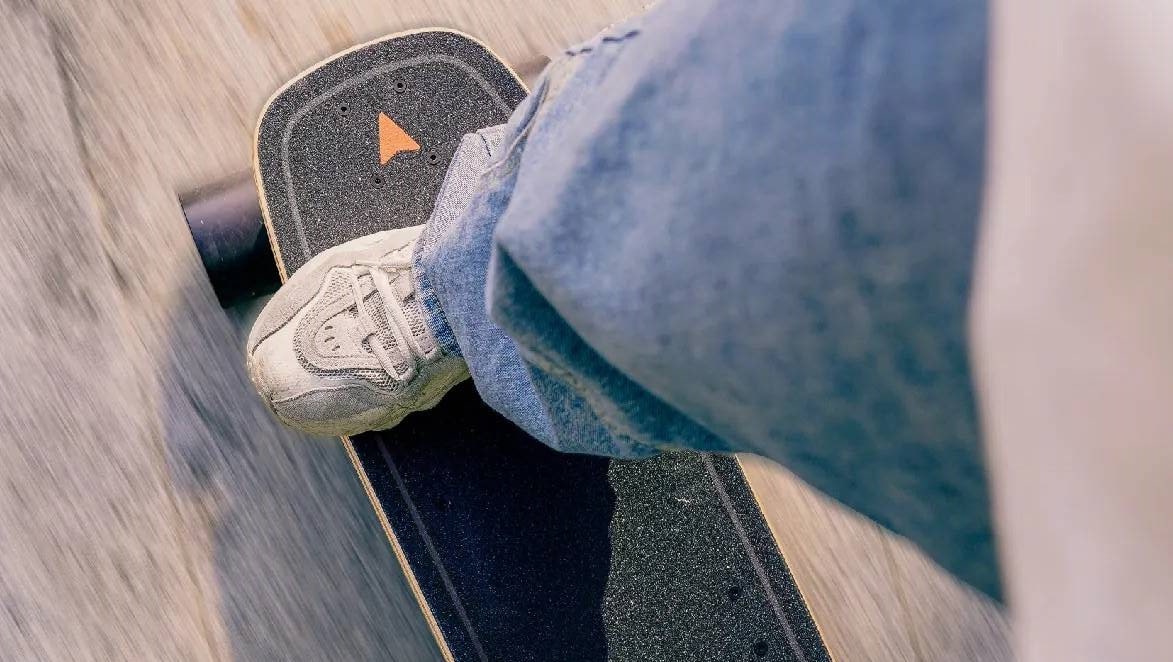 Best Beginner Electric Skateboard