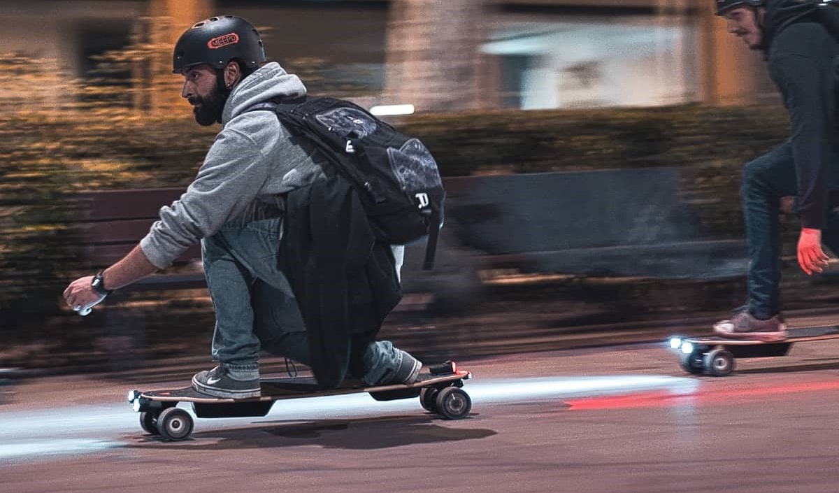 Which is Faster Longboard Or Skateboard: Ultimate Speed Showdown