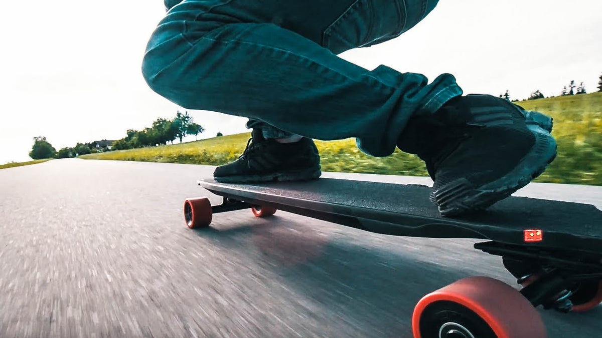 How to Ride an Electric Skateboard | Beginner’s Guide