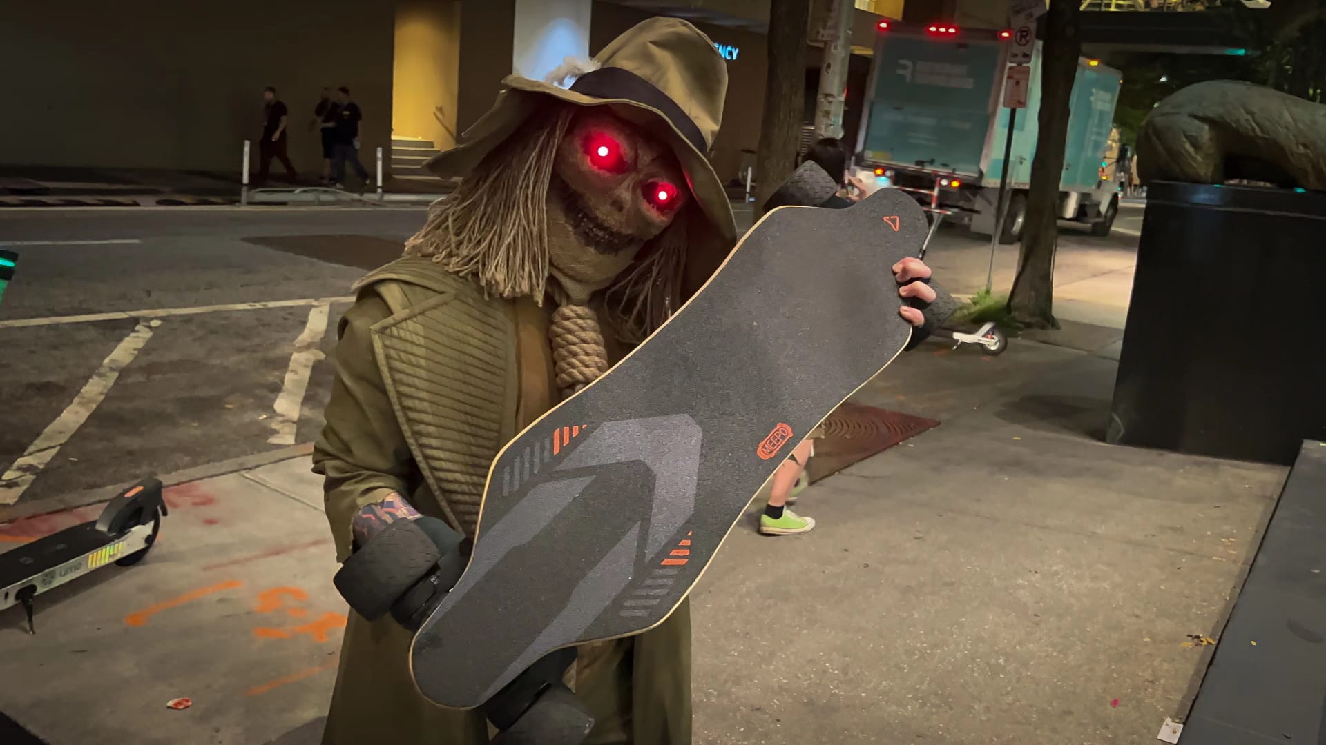 HALLOWEEN CONTEST: Meepo's Scariest Contest of the Year