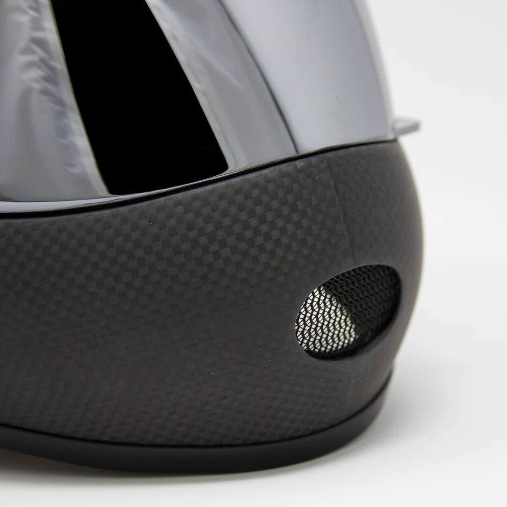 Close-up of the rear vent and carbon fiber texture of DH6-X Air helmet