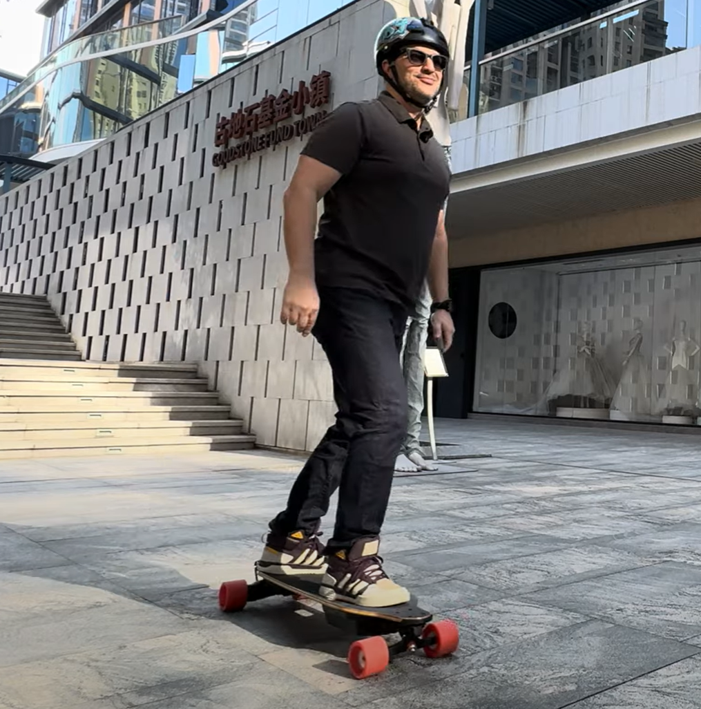 Electric Skateboard Designed for Heavier Riders